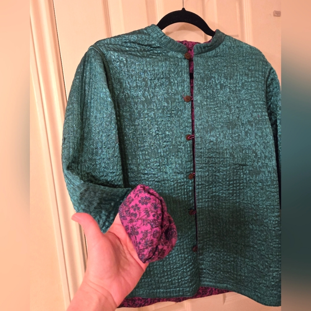 Textured Reversible Madarin-Style Jacket